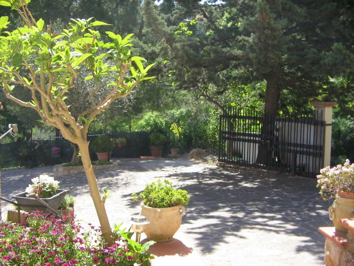 B&B Villa Letizia Кастельбуоно Экстерьер фото